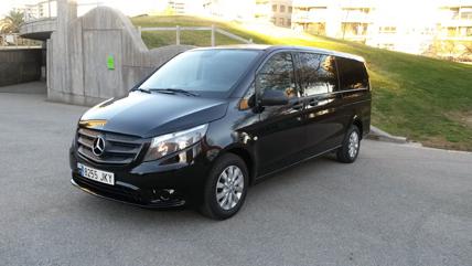 Mercedes Benz Luxury van 1 Mercedes Benz Luxury van 1